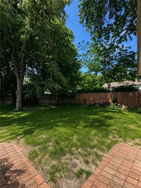9708 England Drive — photo 14