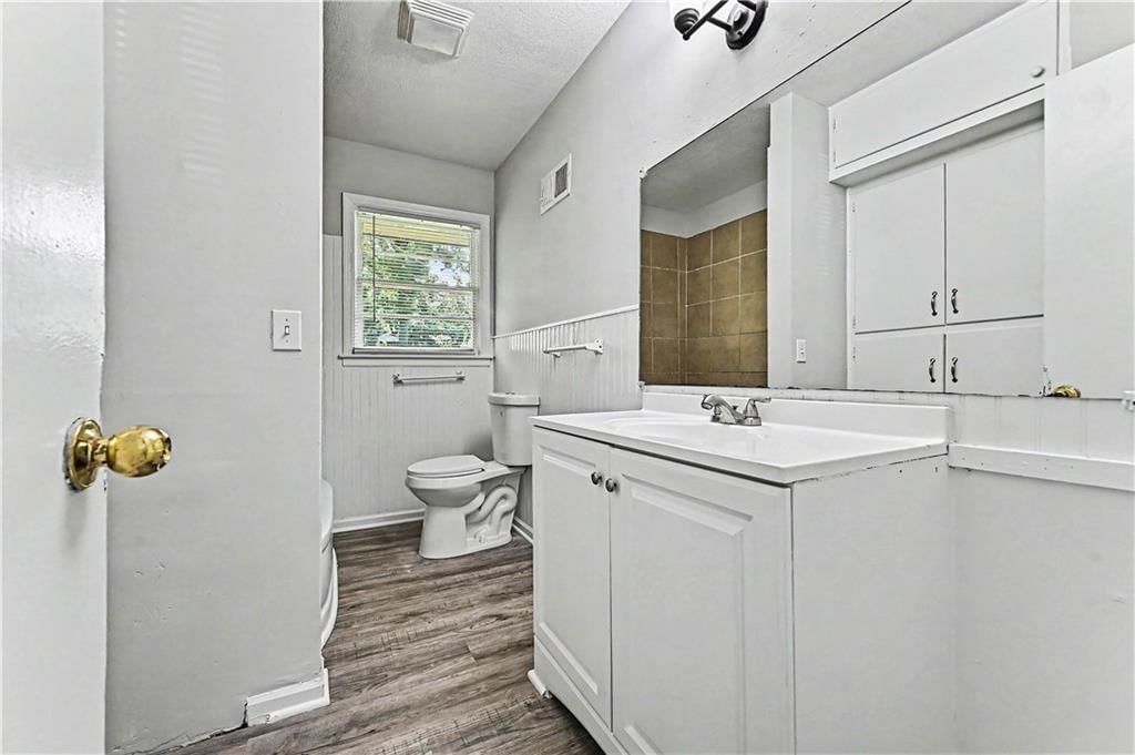 10105 Wheeling Avenue — photo 16