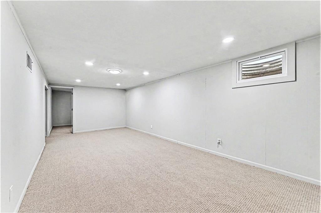 10105 Wheeling Avenue — photo 18