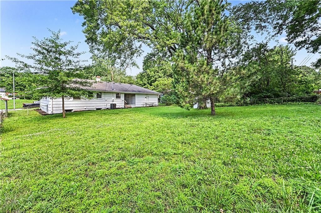 10105 Wheeling Avenue — photo 26
