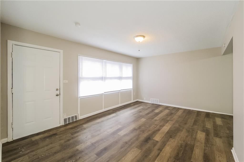 7111 E 111th Terrace — photo 3