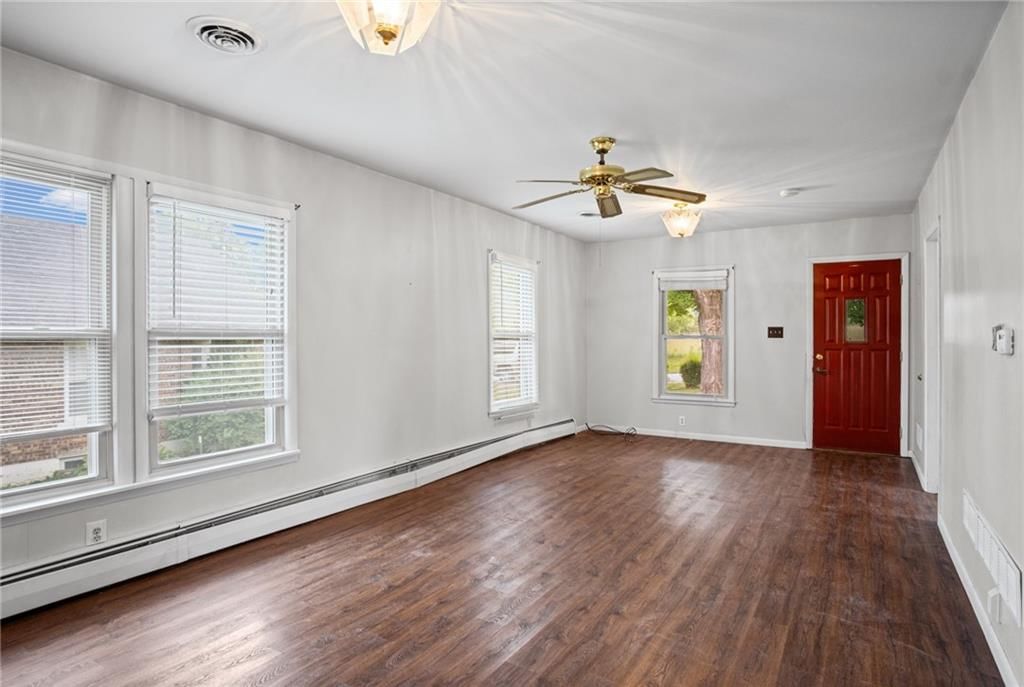 1300 John Street — photo 13