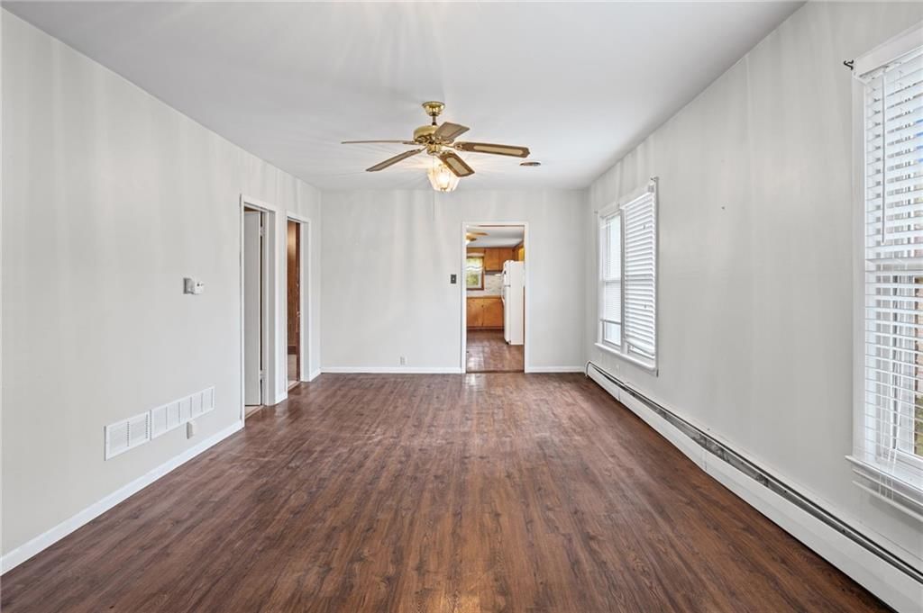 1300 John Street — photo 31