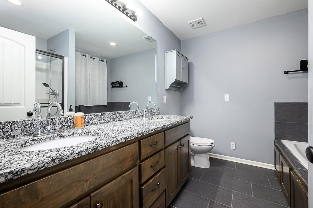 928 N Oak Terrace — photo 14