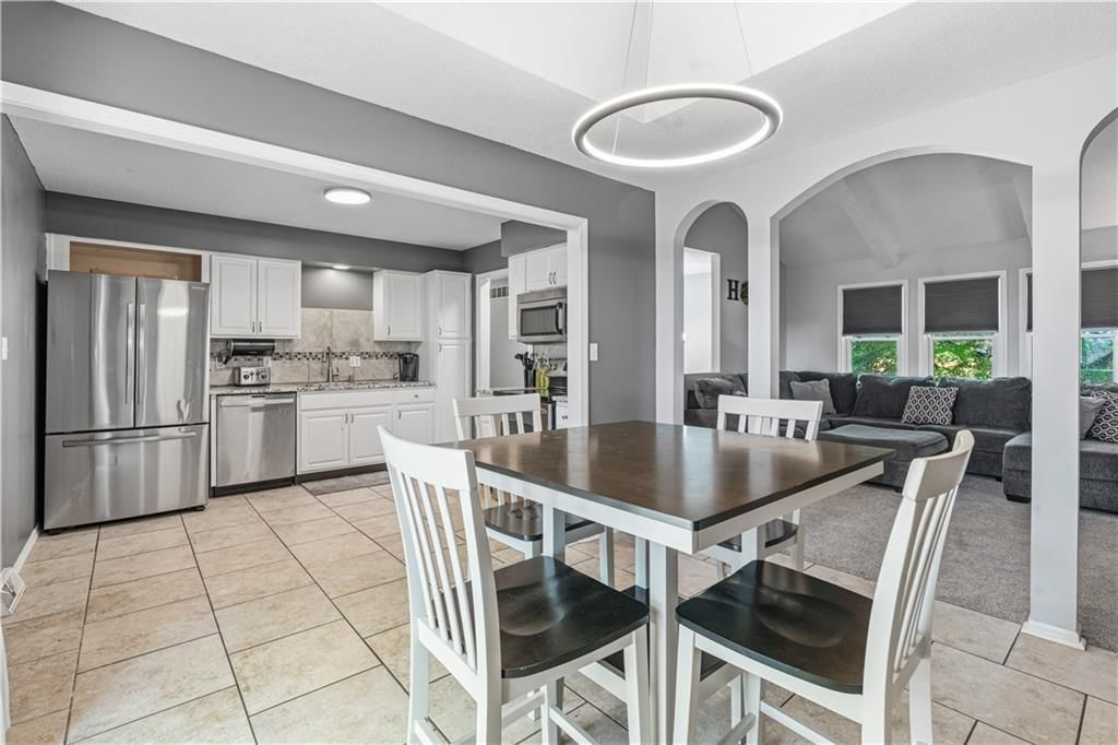 6221 ALBERVAN Street — photo 11