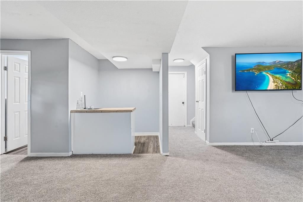 6221 ALBERVAN Street — photo 22