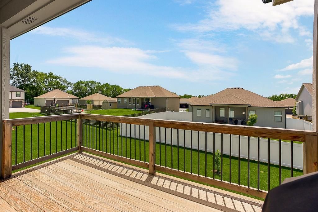 903 NW Crestwood Drive — photo 27