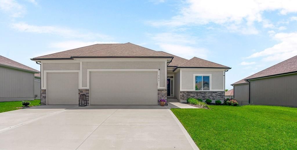 903 NW Crestwood Drive — photo 34