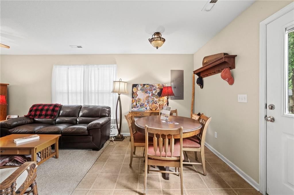 727 S Sycamore Street — photo 15
