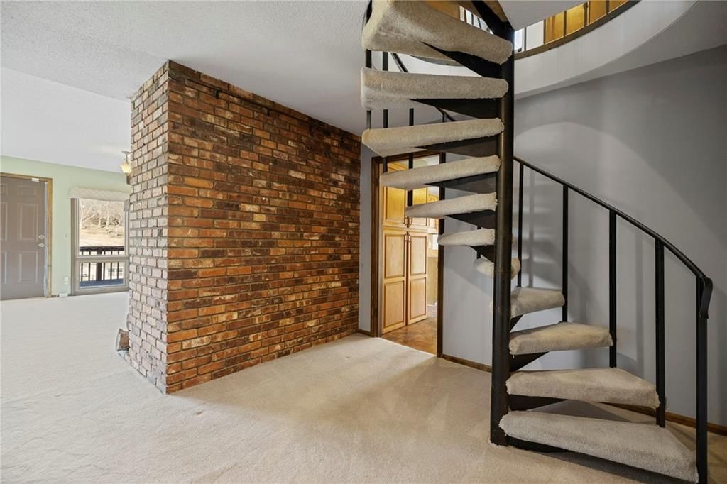7616 NW Eastside Drive — photo 15
