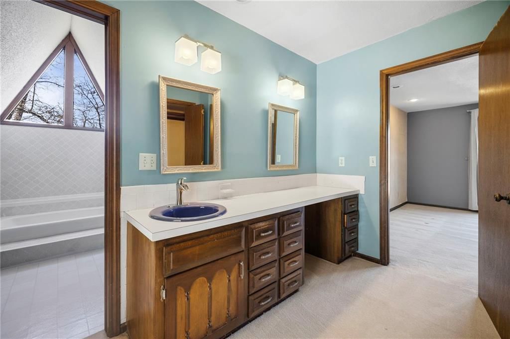 7616 NW Eastside Drive — photo 34