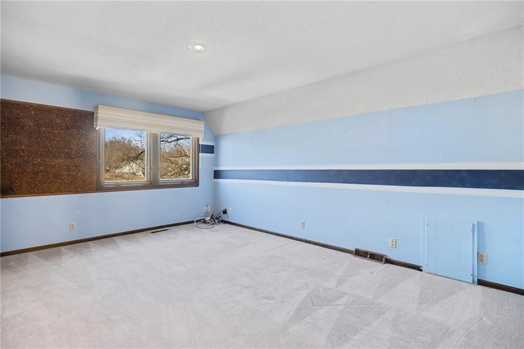 7616 NW Eastside Drive — photo 39