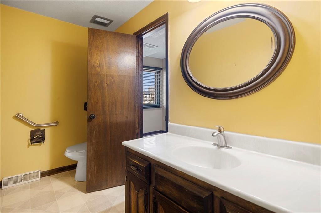 7616 NW Eastside Drive — photo 44