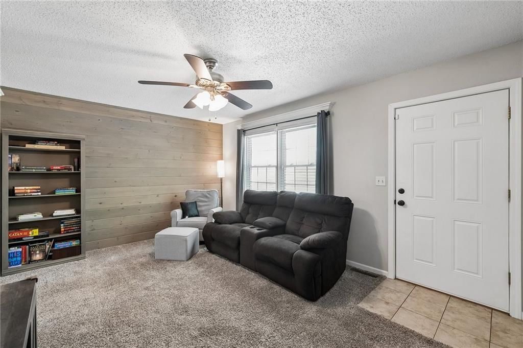 1506 Hawthorn Circle — photo 4
