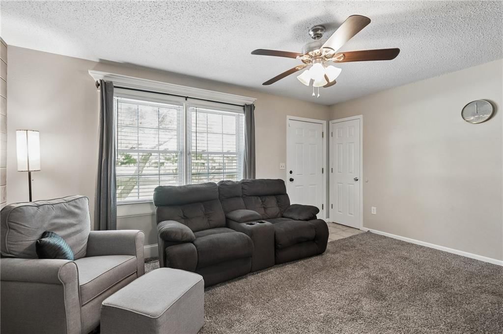 1506 Hawthorn Circle — photo 5