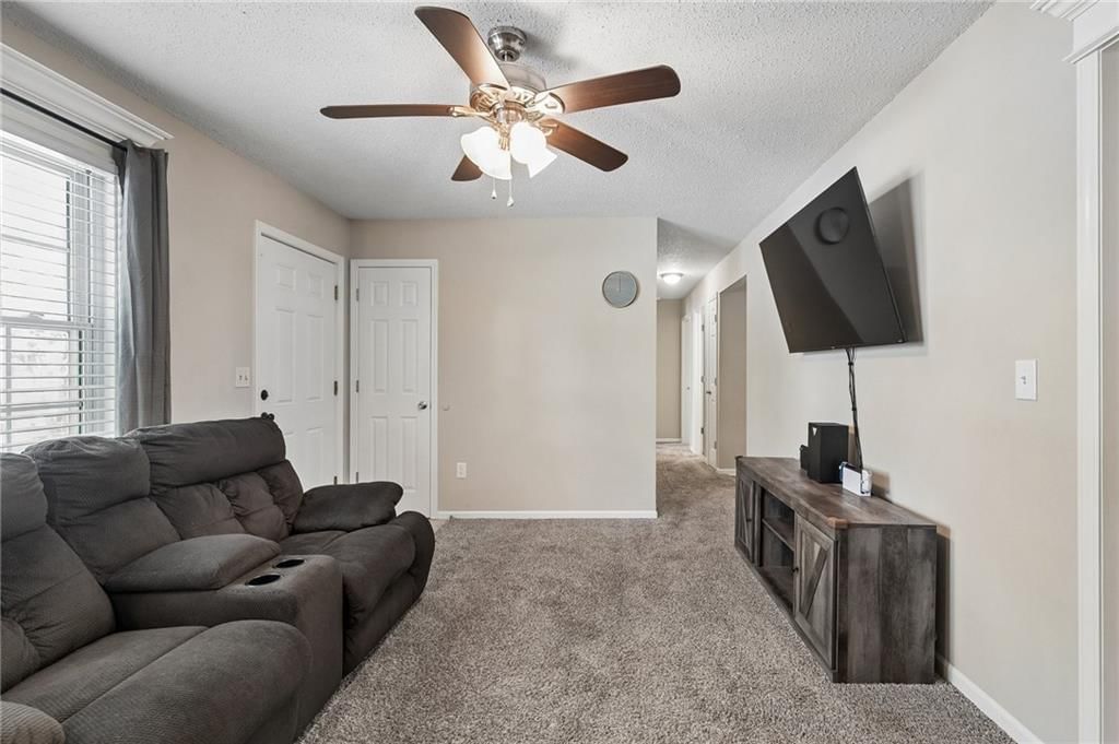 1506 Hawthorn Circle — photo 6