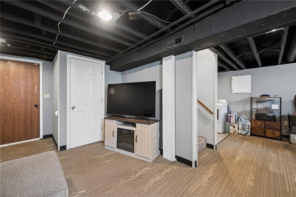 1506 Hawthorn Circle — photo 23