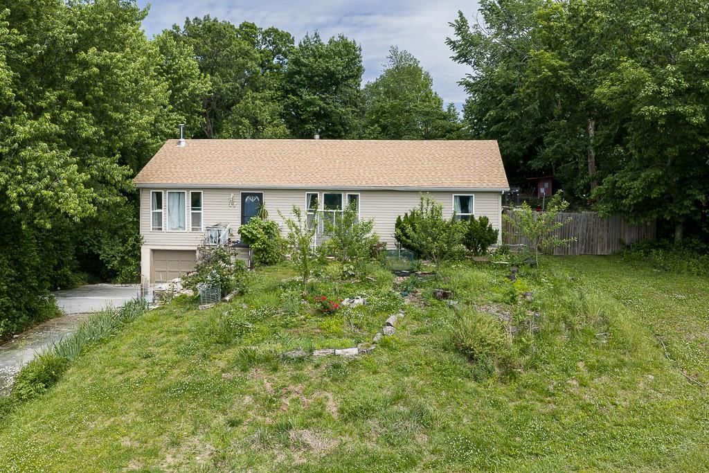 3715 Pomeroy Drive, Kansas City, KS