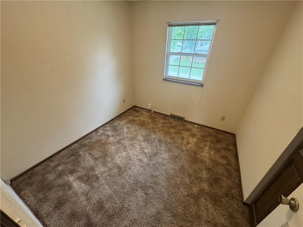 1915 SW 5th Street — photo 12