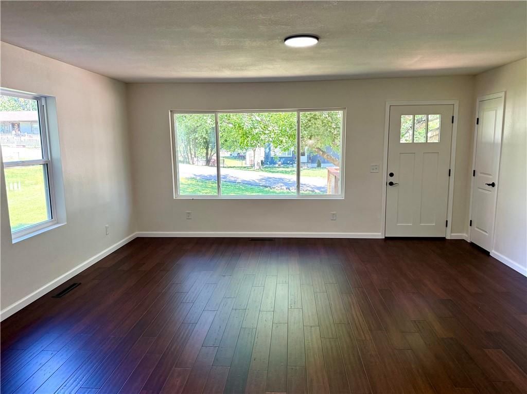3410 S 30th Street — photo 4