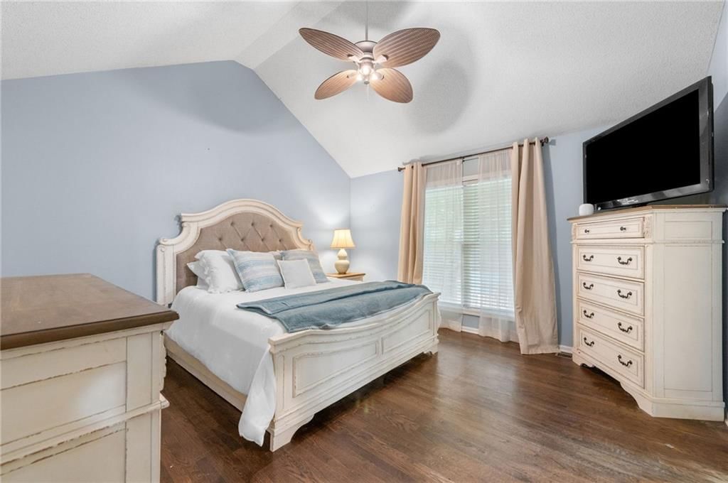 5016 Chouteau Street — photo 17
