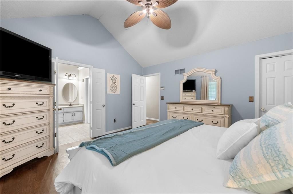 5016 Chouteau Street — photo 19