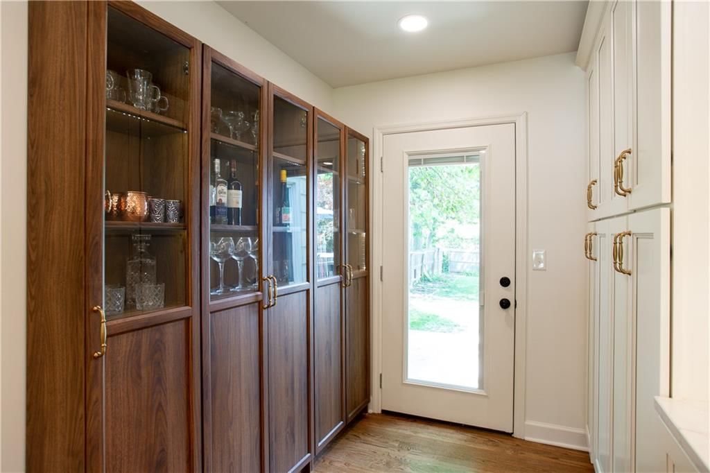 5639 Maple Street — photo 14