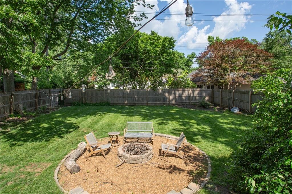 5639 Maple Street — photo 40