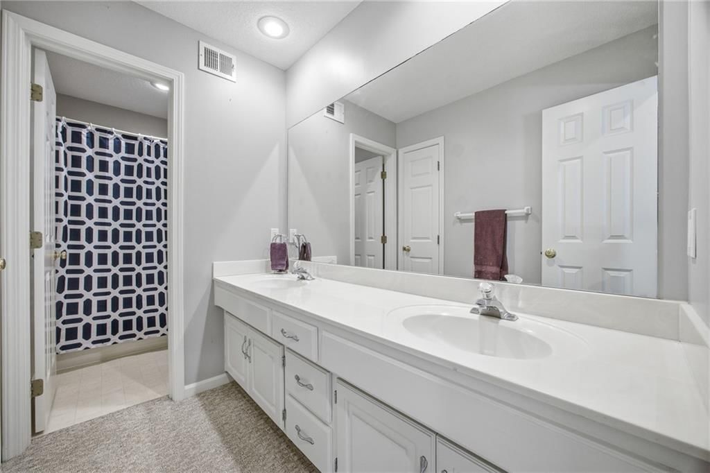 10209 River Hills Court — photo 39