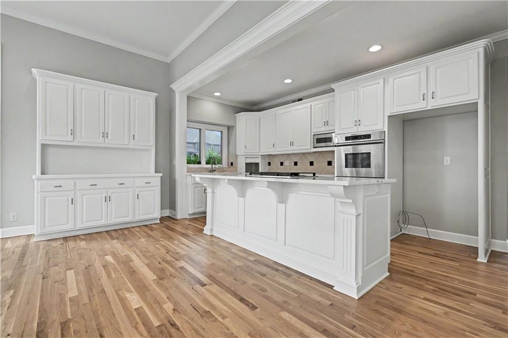 5802 W 140th Terrace — photo 13