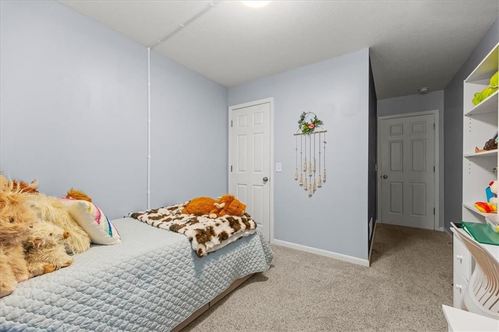 8104 N Oakley Avenue — photo 18