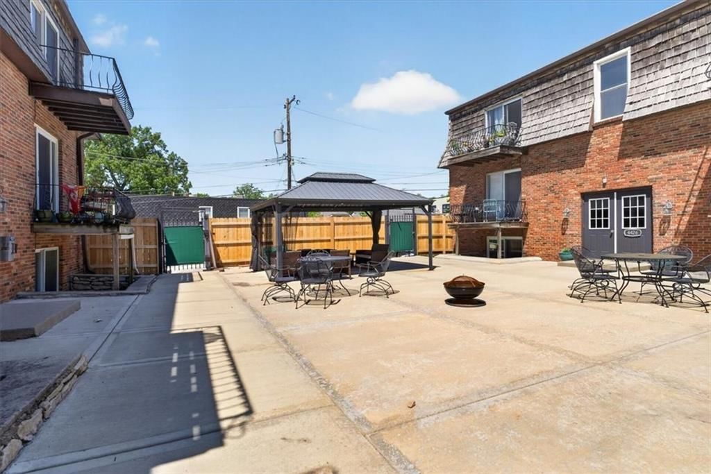 4430 Jarboe Street — photo 2