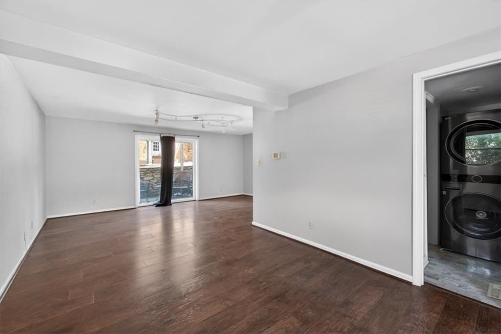 4430 Jarboe Street — photo 8