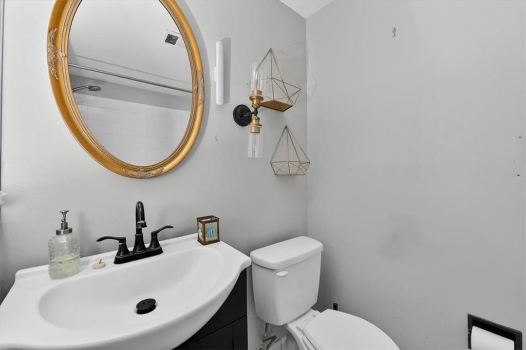 4430 Jarboe Street — photo 11