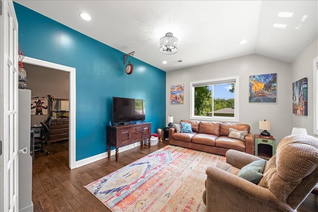 6325 Maple Drive — photo 10