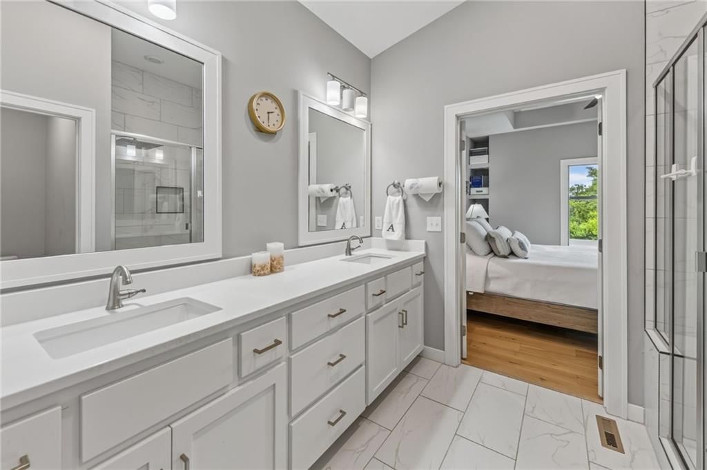 7029 N Cambridge Avenue — photo 22