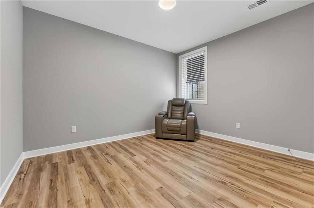 7029 N Cambridge Avenue — photo 32