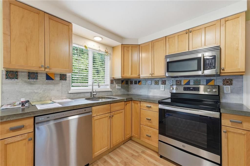 9507 Mcgee Street — photo 8