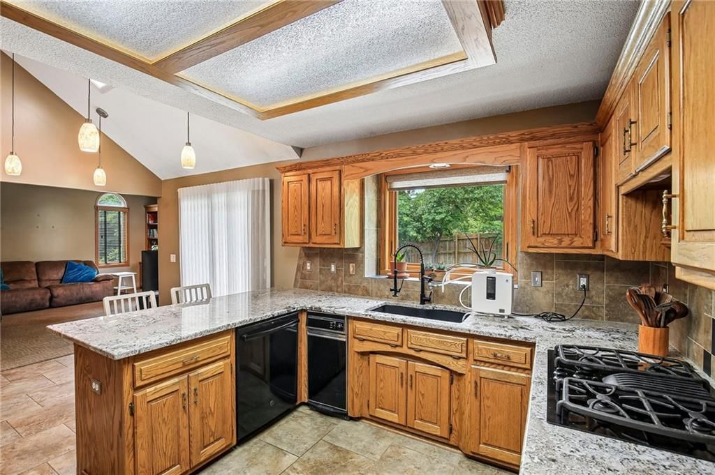 602 Fountain Hills Drive — photo 17