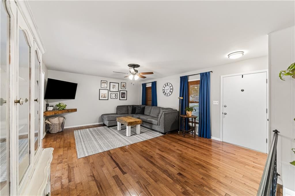 5216 Bond Street — photo 8