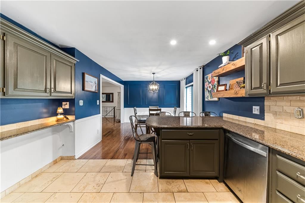5216 Bond Street — photo 15
