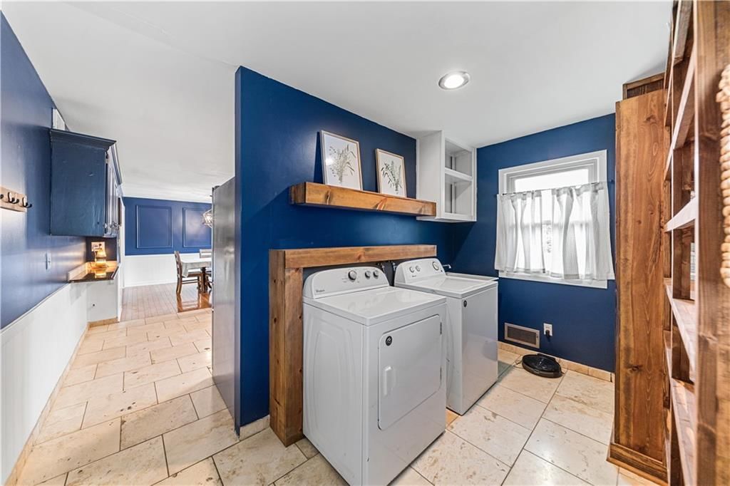 5216 Bond Street — photo 17