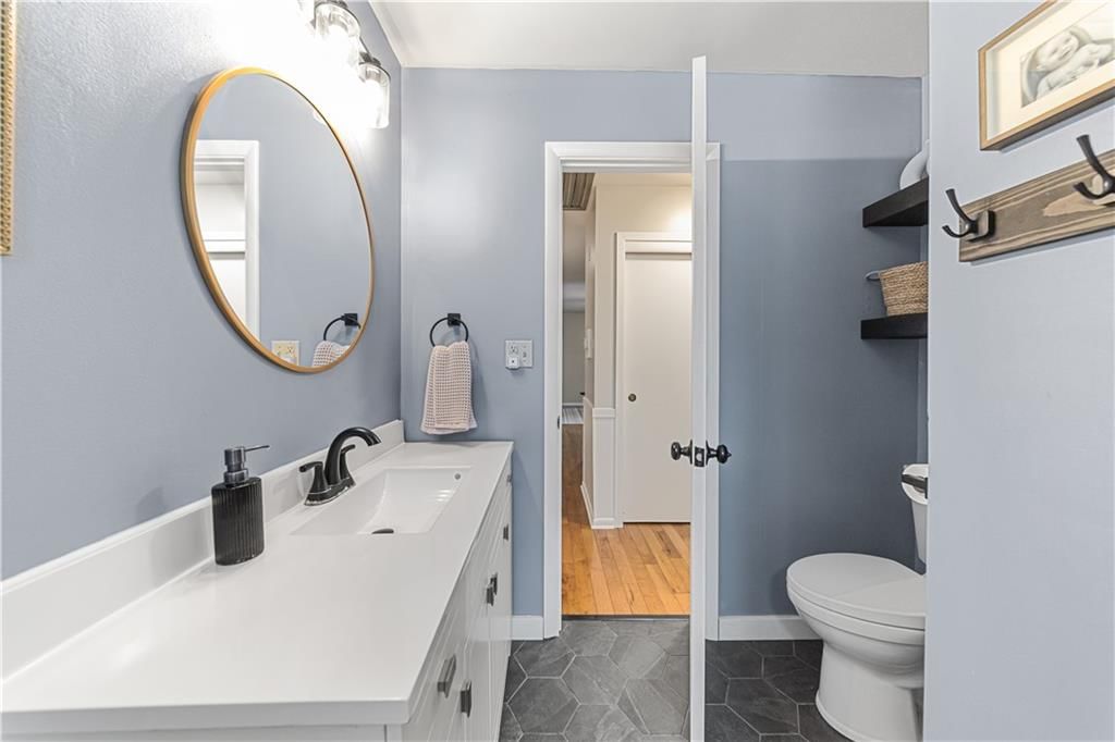 5216 Bond Street — photo 23