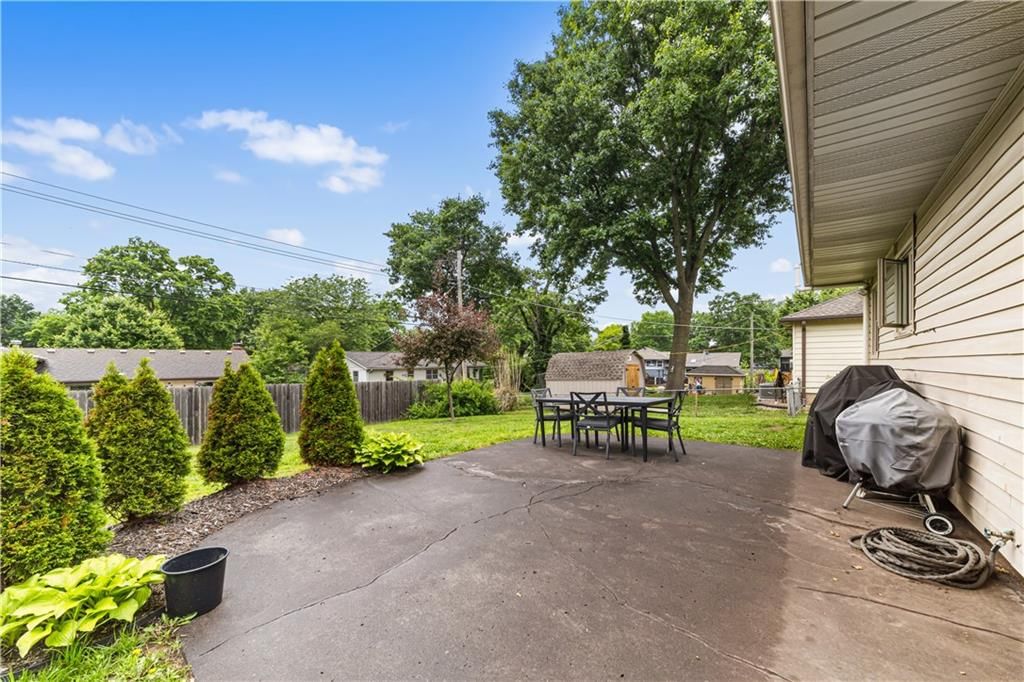 5216 Bond Street — photo 32