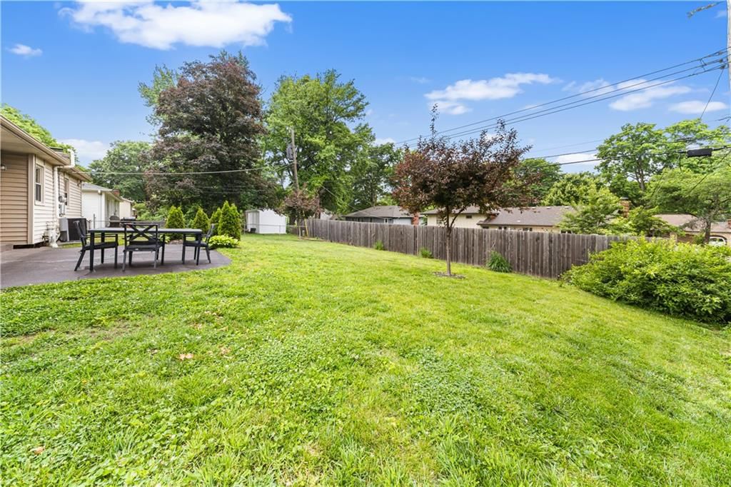5216 Bond Street — photo 34
