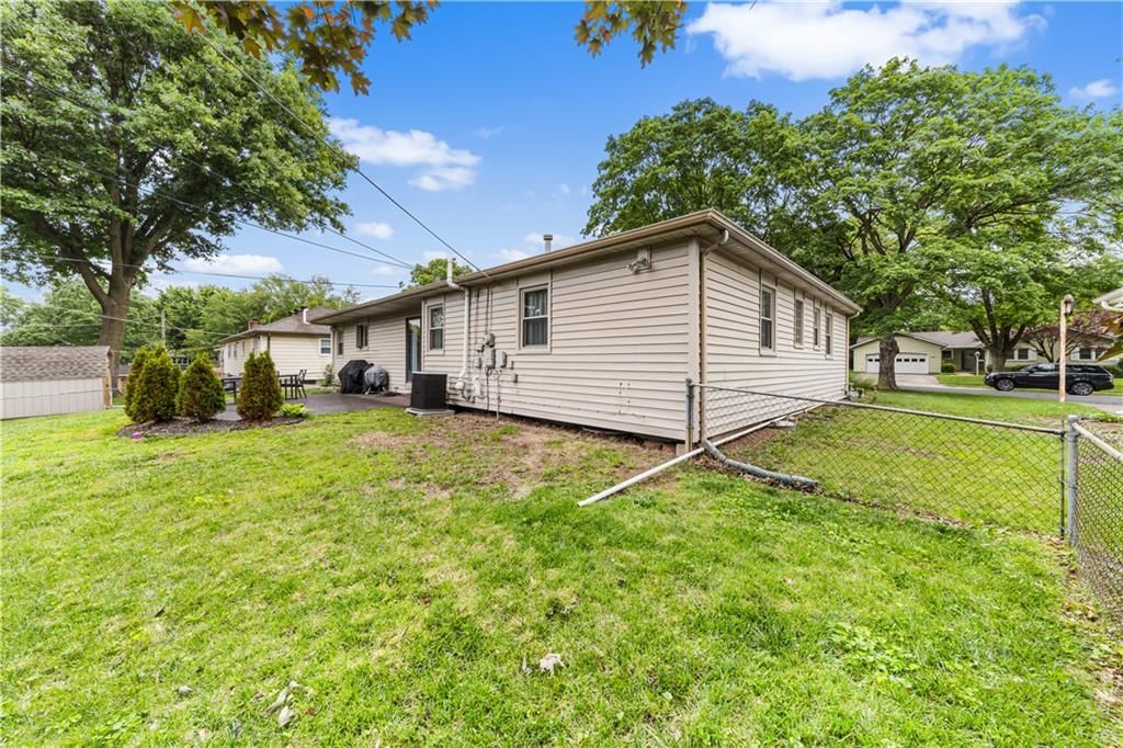 5216 Bond Street — photo 35