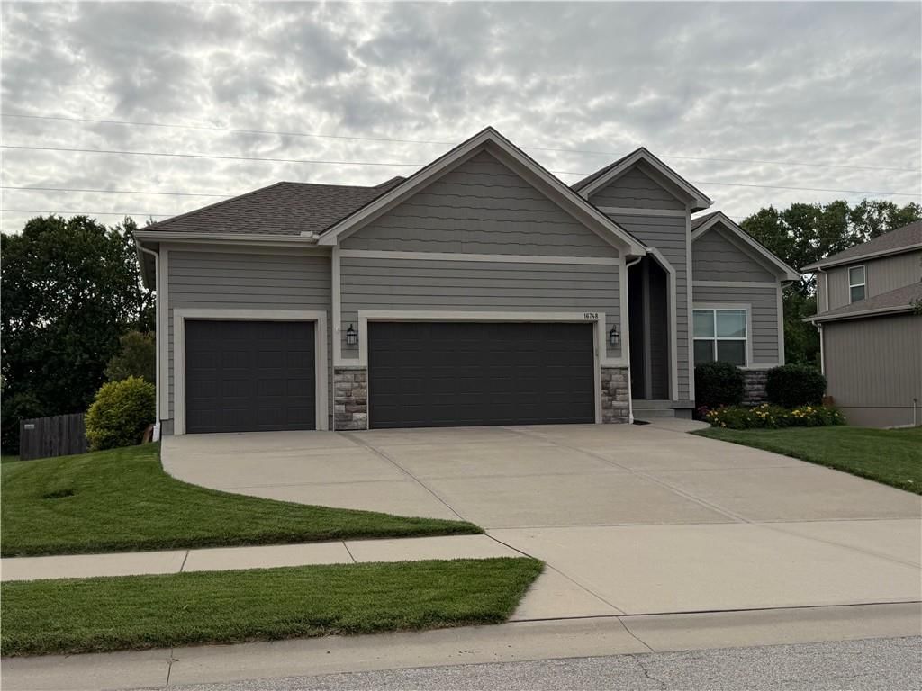 16748 S Skyview Lane — photo 1