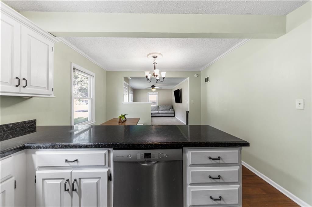 7606 W 66th Terrace — photo 13