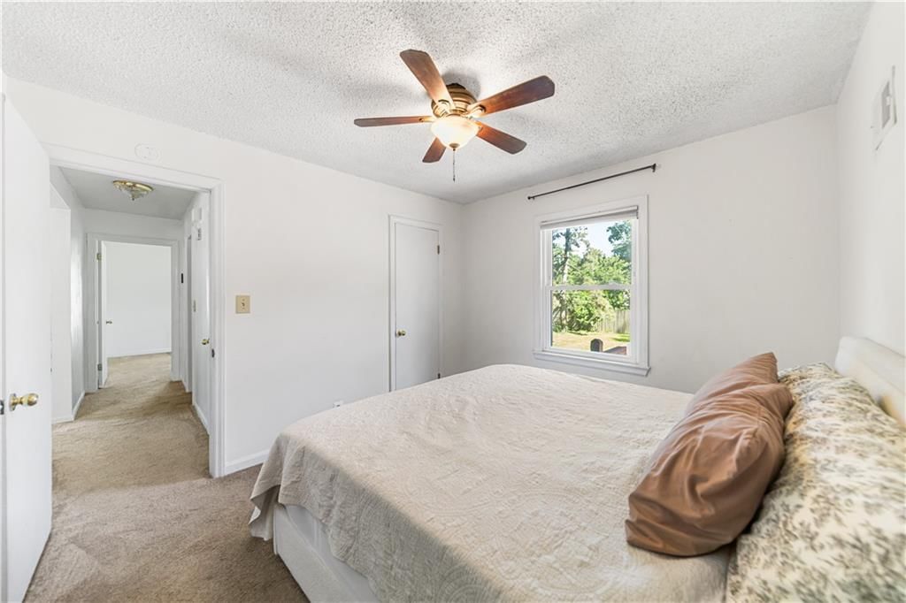7606 W 66th Terrace — photo 16