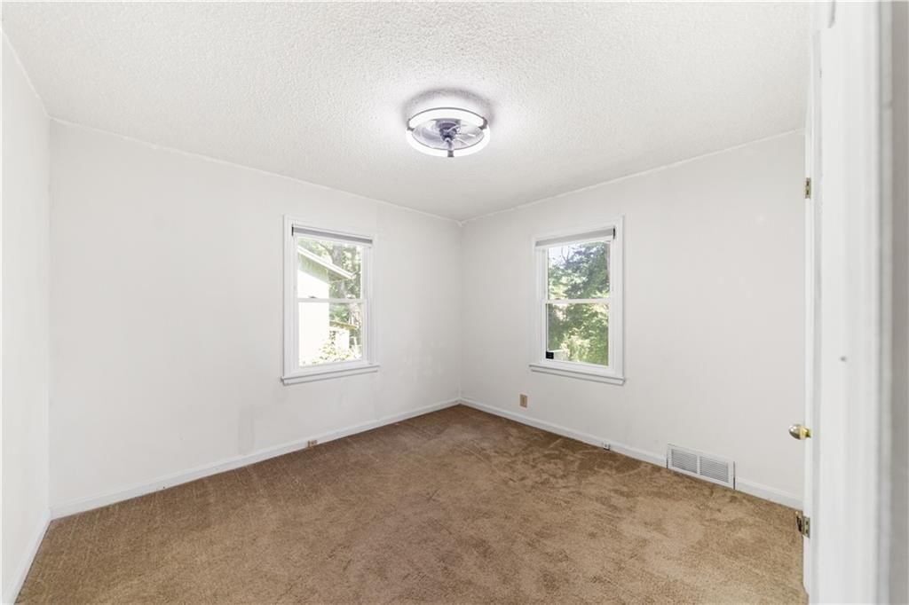 7606 W 66th Terrace — photo 20
